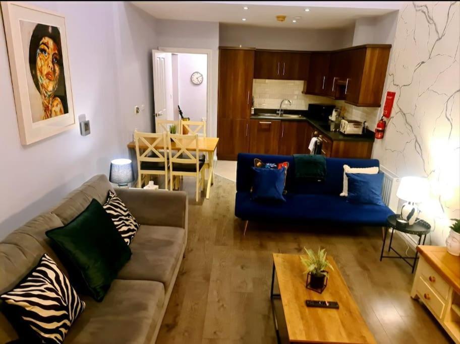 City Centre Top Floor Apartment In Belfast City Centre Exteriör bild